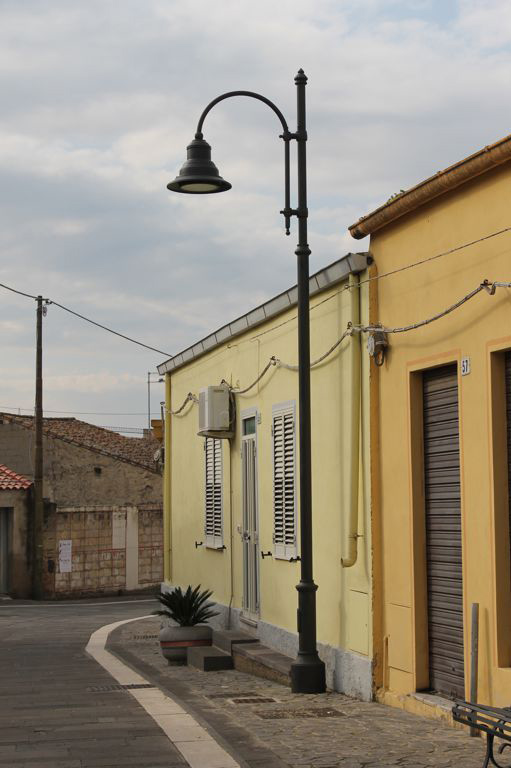 base in ghisa 315 e lampara 622 full cut off.jpg