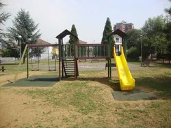 castello combinato medio altalena.jpg