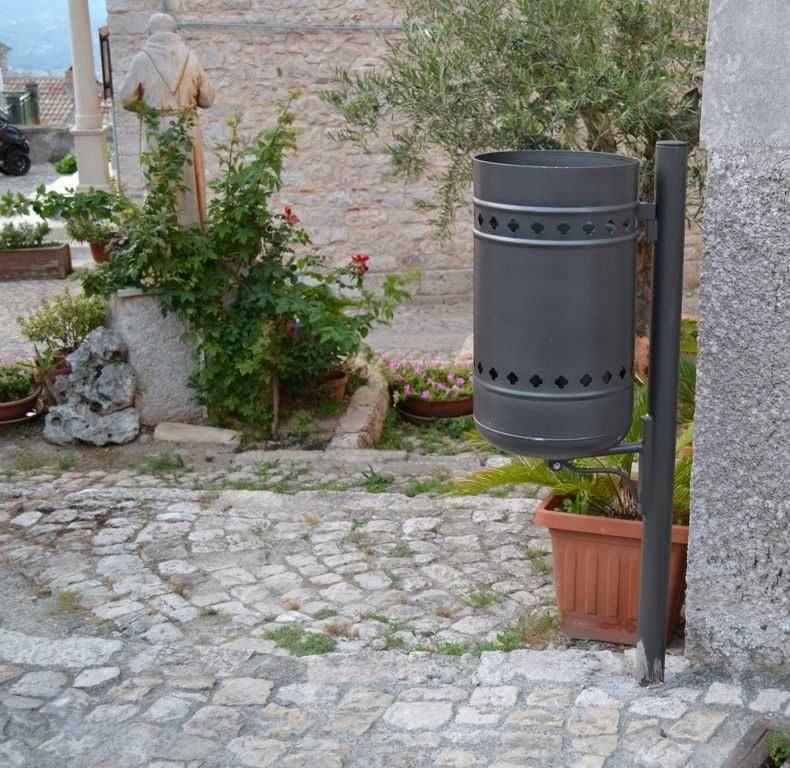 cod 903 cestino magenta in acciaio.jpg