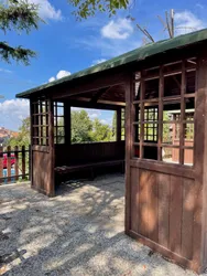gazebo tetto falde legno laterale.jpg