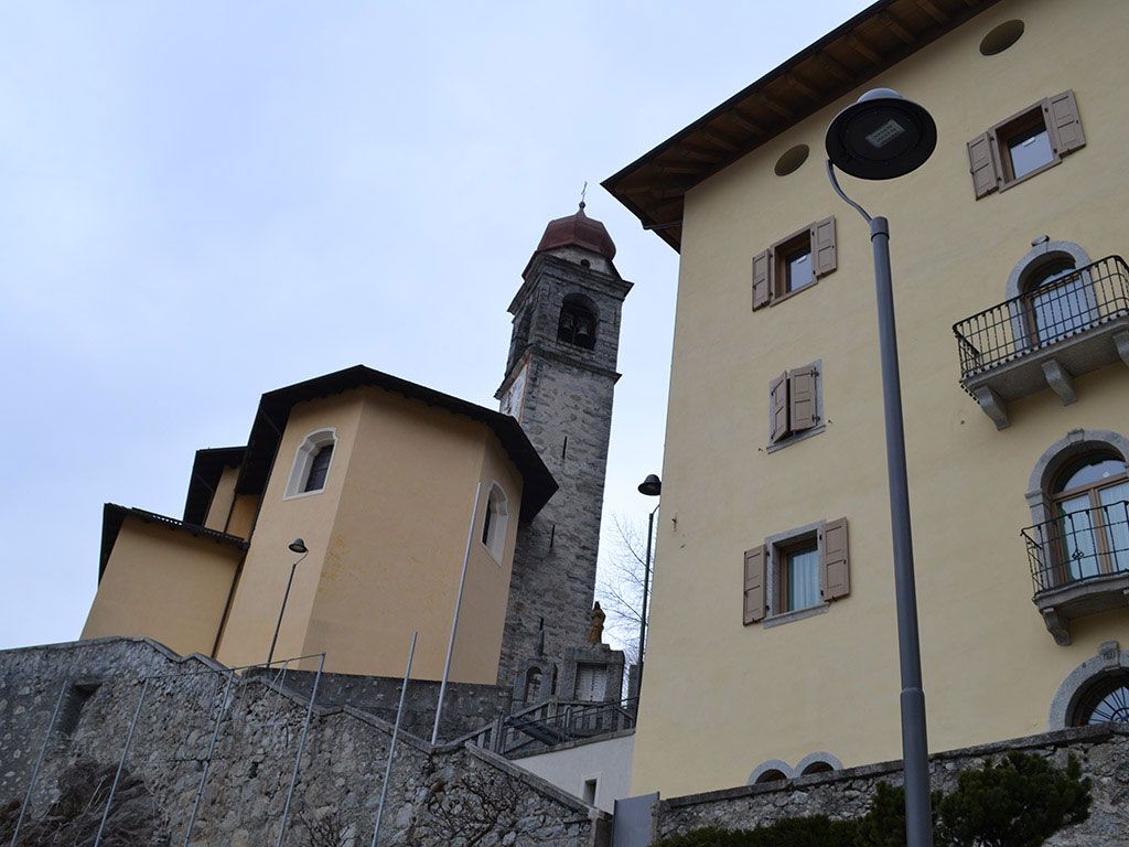 pali acciaio TPLX1 lampara 628 comune di carisolo 03.jpg