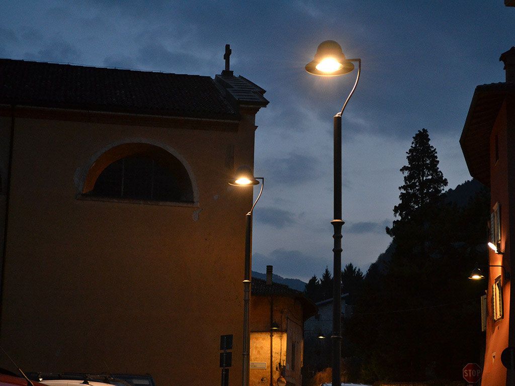 prolunga pali ghisa tpluna lunga TPLX1P2 lampara 628 terlago 02.jpg