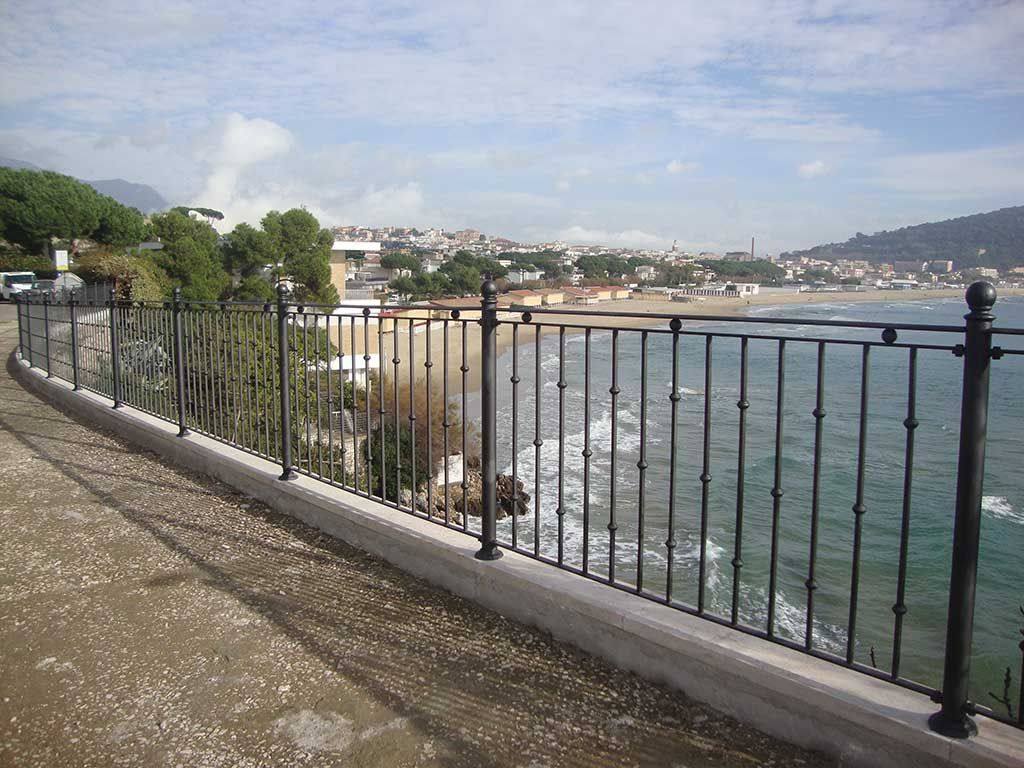 ringhiera acciaio 784 lungomare gaeta.jpg