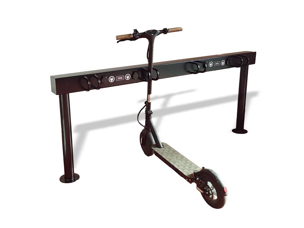 stazione ricarica monopattini ad energia elettrica e bike.jpg