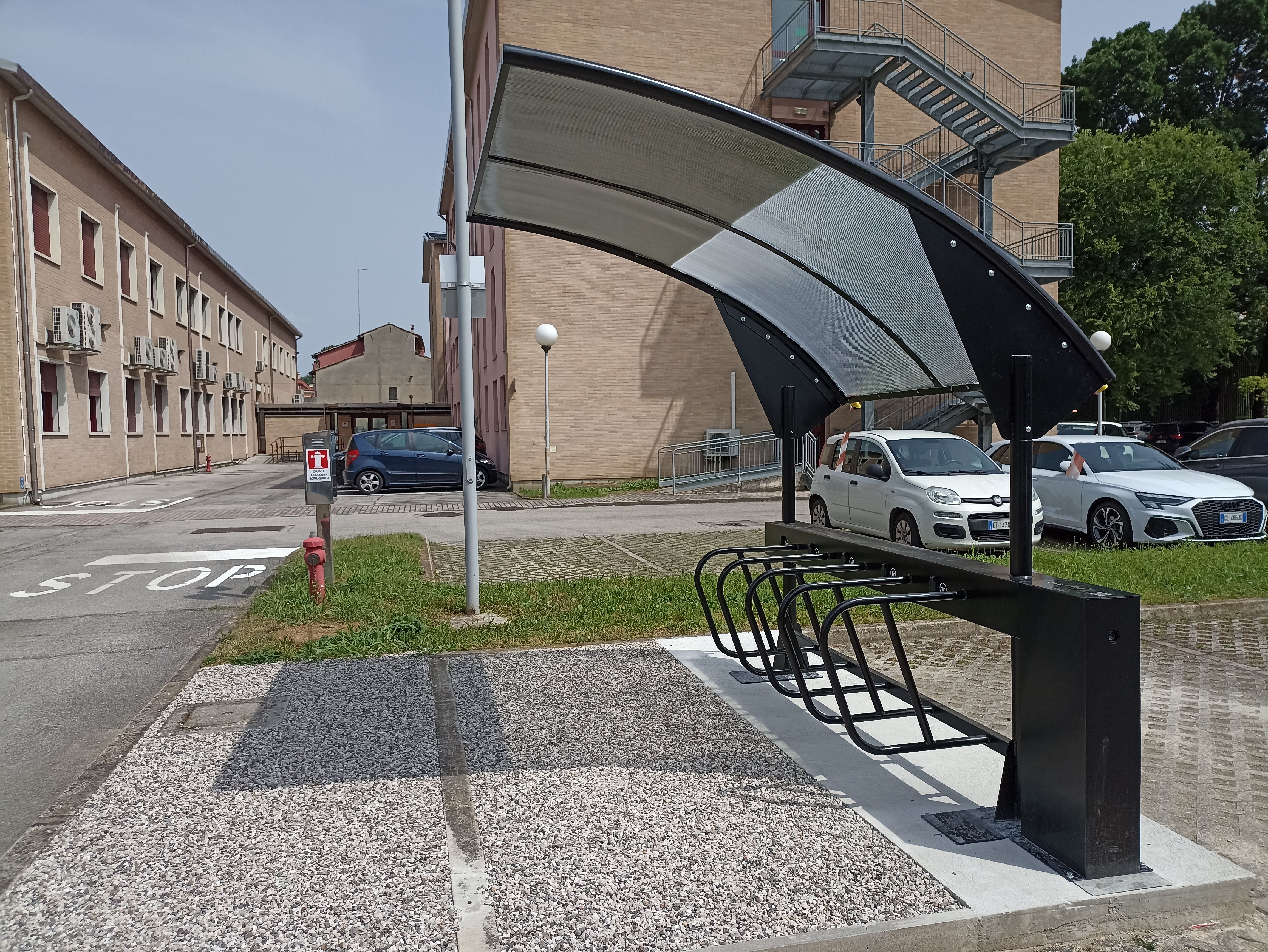 Installazioni ARCO SMART - Arco Smart Uni Padova Bike Shelter Smart Ebike Charge Arco Smart Uni Padova Bike Shelter Smart Ebike Charge