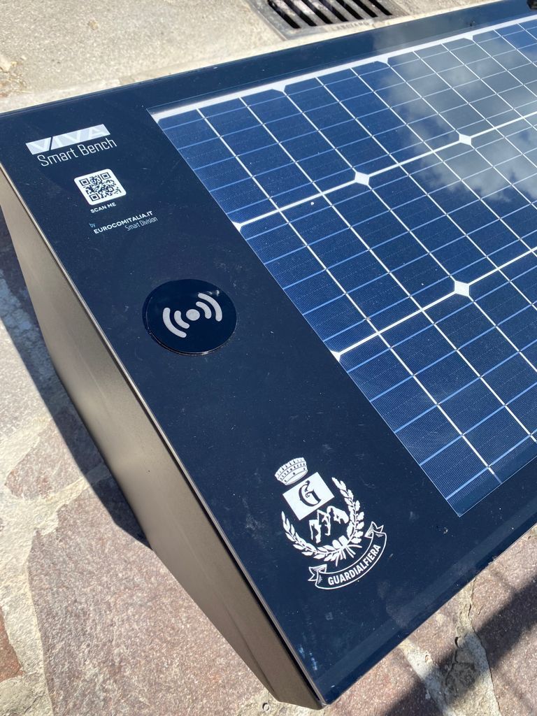 Prodotti Smart City - Viva Full Smart Bench2 Viva Full Smart Bench2