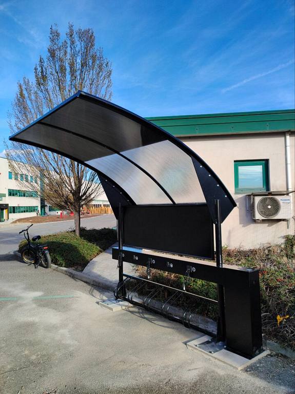 Installazioni ARCO SMART - Arco Smart Shelter Bus Charge Ebike Arco Smart Shelter Bus Charge Ebike