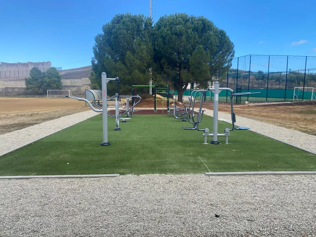 area fitnes villalba wordkout open space fitness area frontal.webp