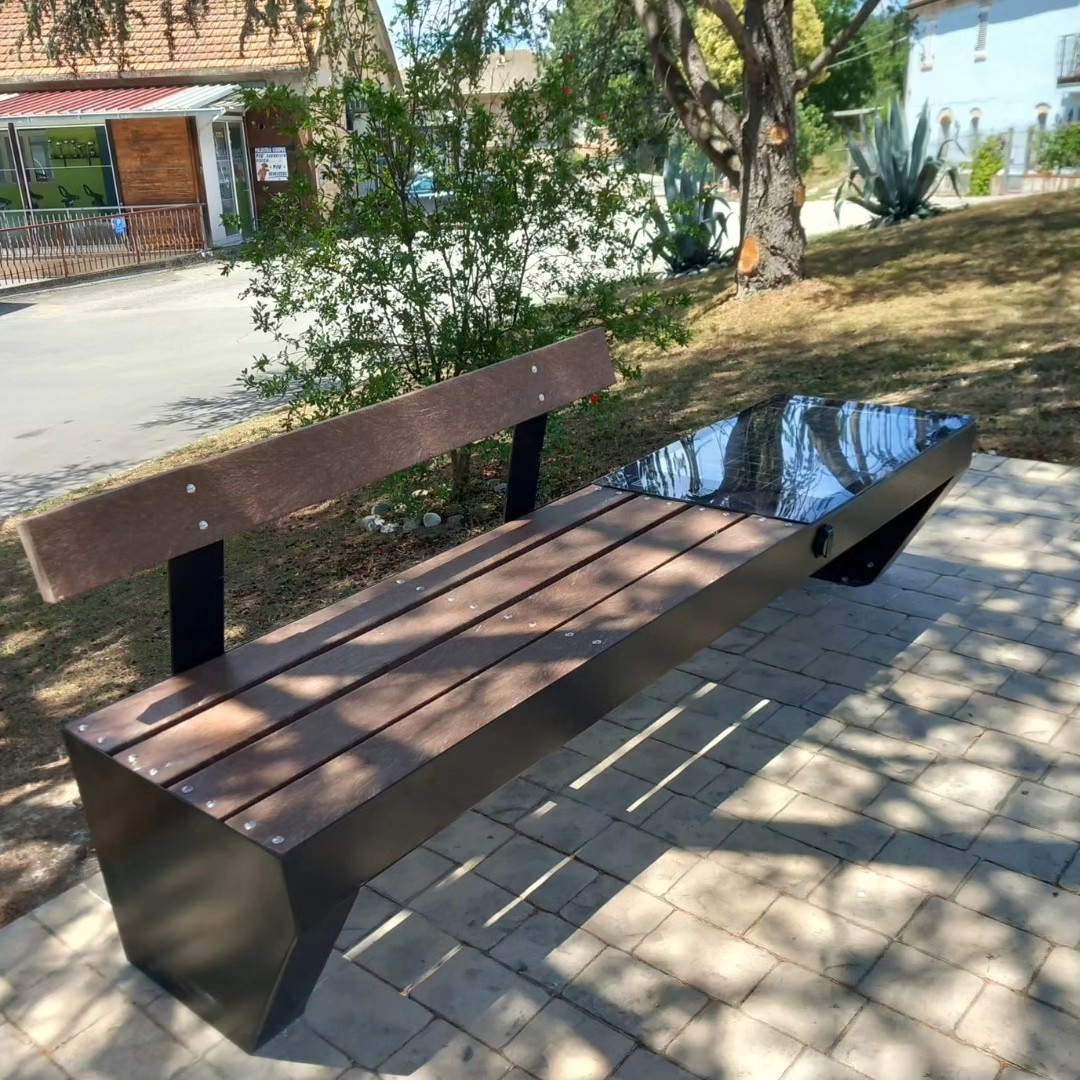 installazione_panchina.jpg