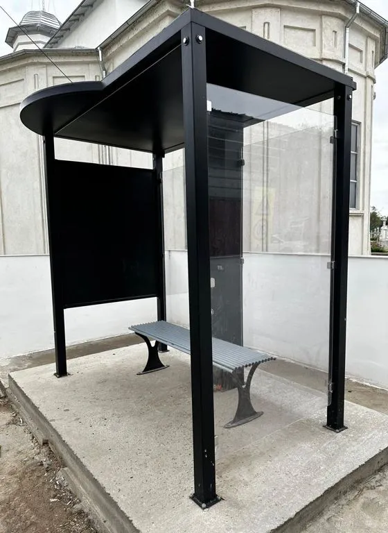 pensilina smart bus shelter with smart totem church.webp