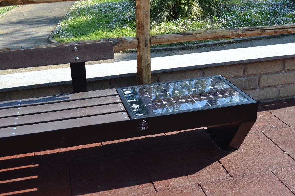 Prodotti Smart City - Viva Smart Panchina Intelligente Parco Dettaglio Viva Smart Panchina Intelligente Parco Dettaglio